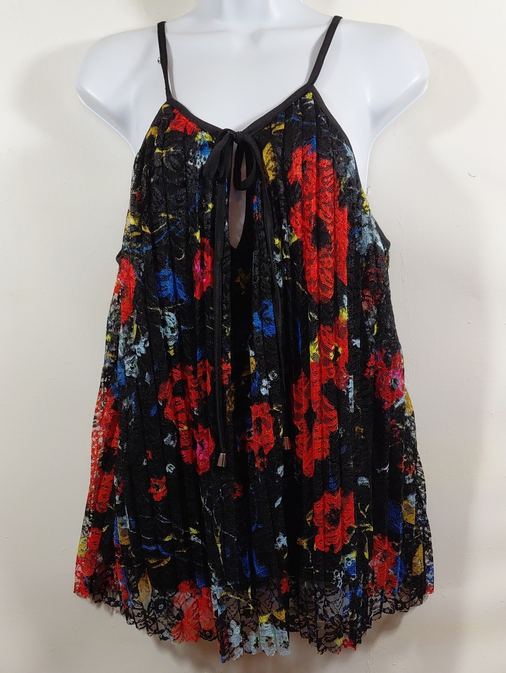 International Concepts Black Floral Lacy Keyhole Neck Lined Tank Top Med